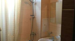 Гостиница Guest House Na Gertsena Адлер Стандартный двухместный номер с 1 кроватью-3